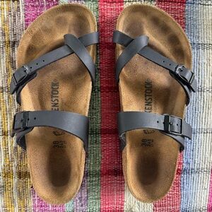 NEW without tags Birkenstock Mayari sandals. Color Black. Size 38 (7-7.5)